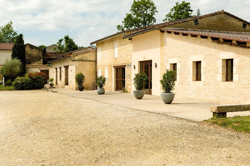 Moulon-sur-Dordogne 샤토 라 모테 뒤 배리 B&B 외부 사진