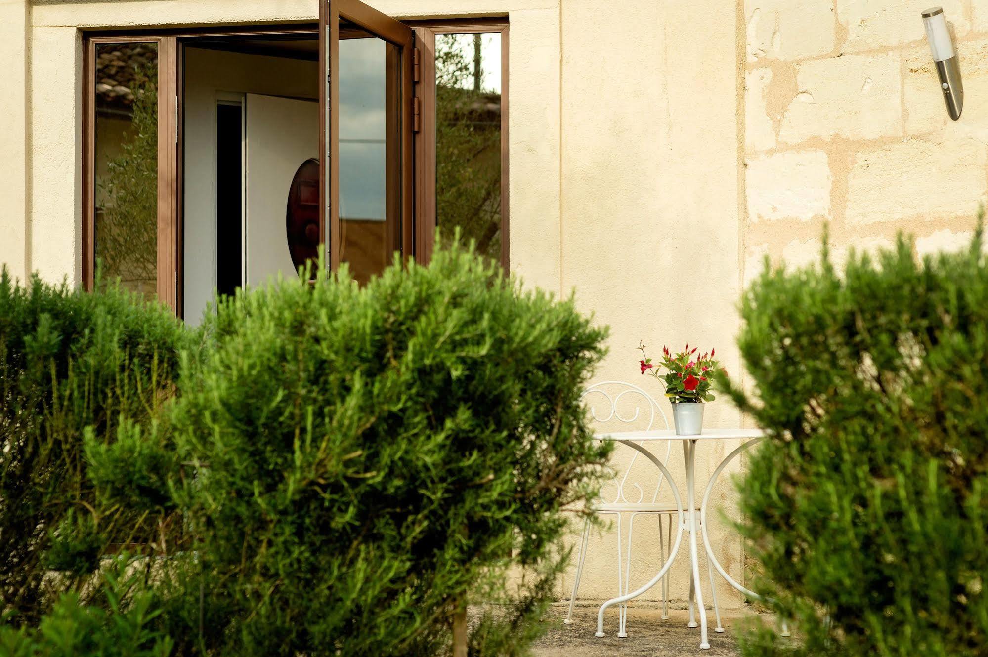 Moulon-sur-Dordogne 샤토 라 모테 뒤 배리 B&B 외부 사진